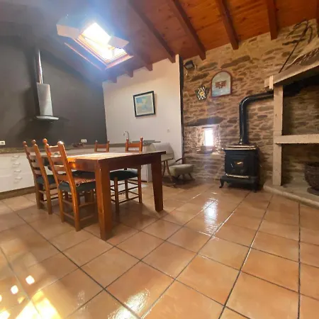 Casal De Pedra * Santa Irene