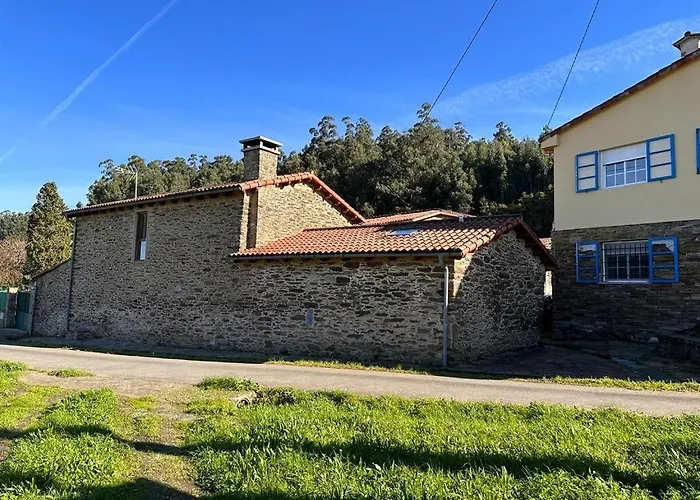 Casal De Pedra * Santa Irene